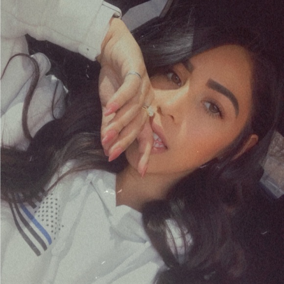 Meet your Posher, Giovanna - Picture 1 of 1